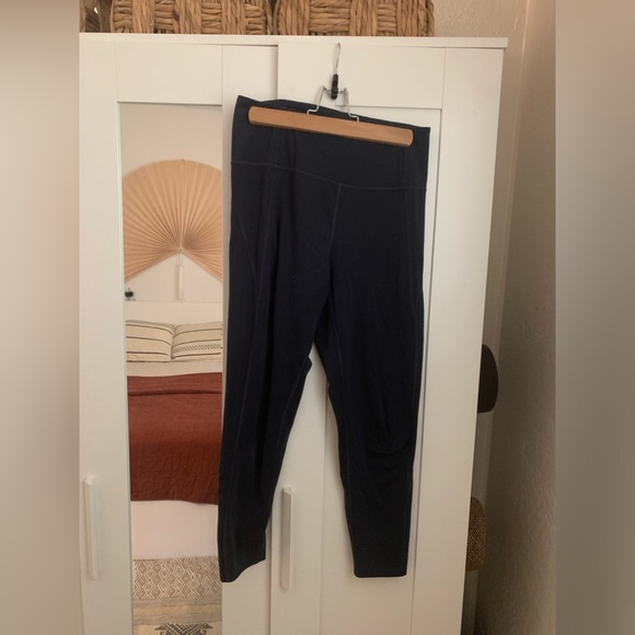 Two pairs girlfriend collective leggings - Picture 4 of 6